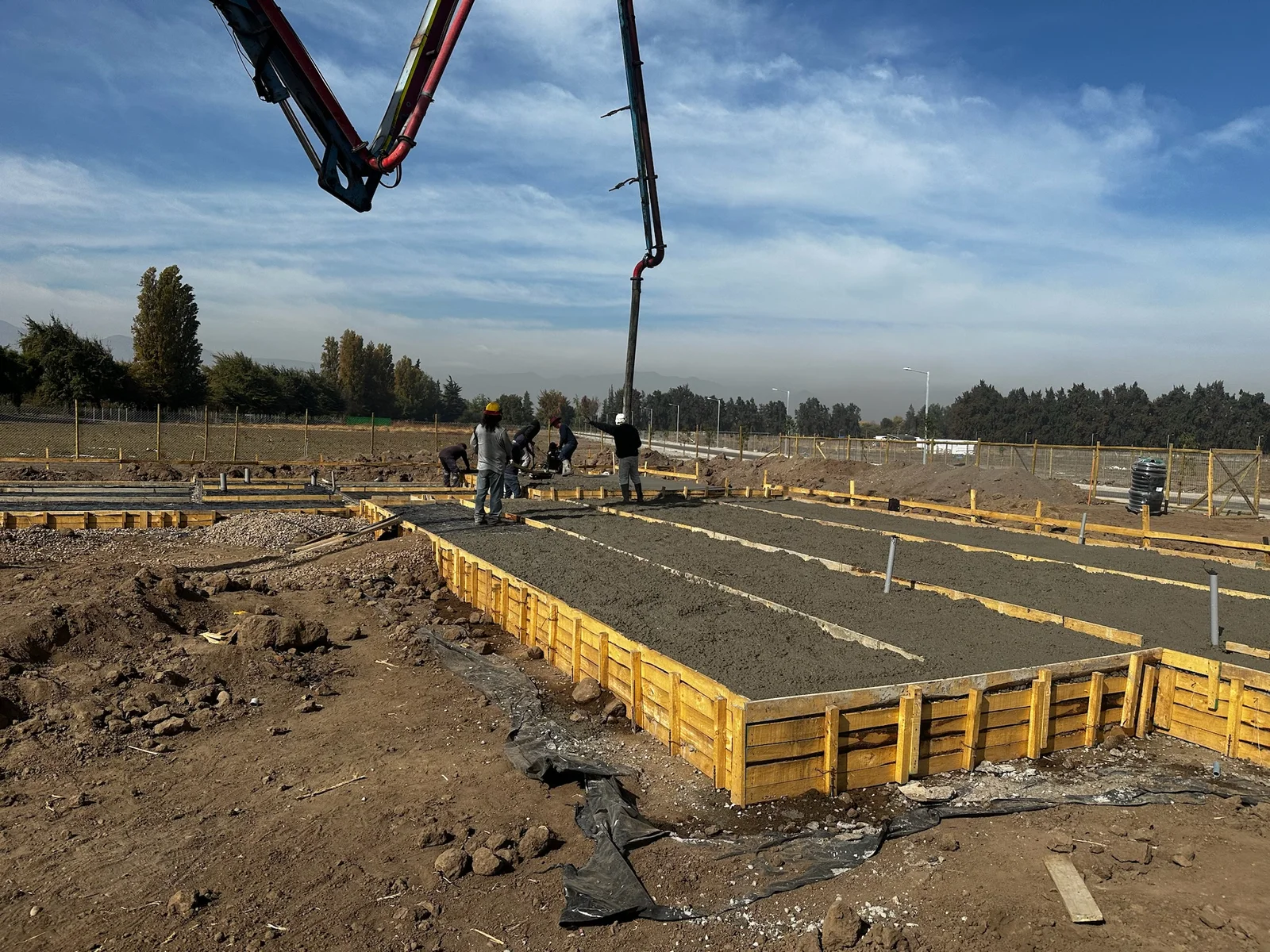 Distribución del hormigón en losa — Proyecto Ordenes, Constructora Santa Patricia